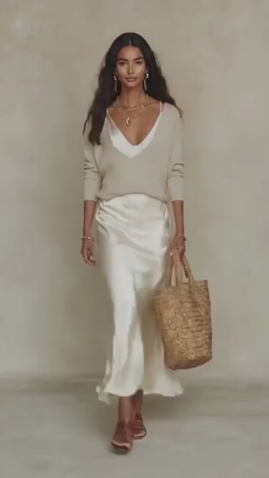 Ensemble Robe Satin & Pull Col V Élégant